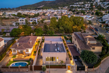 0028cc7123561d6123c79a9f8c2cfa2b - 13