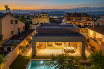 0028cc7123561d6123c79a9f8c2cfa2b - 18