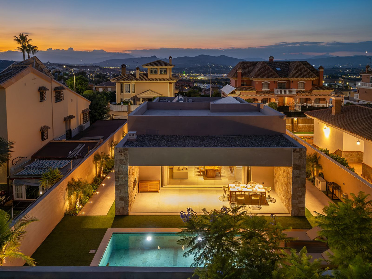 0028cc7123561d6123c79a9f8c2cfa2b - 18