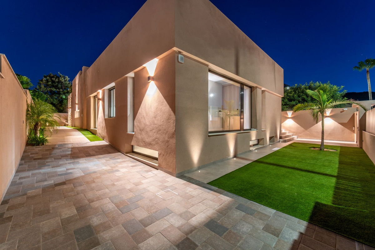 0028cc7123561d6123c79a9f8c2cfa2b - 2