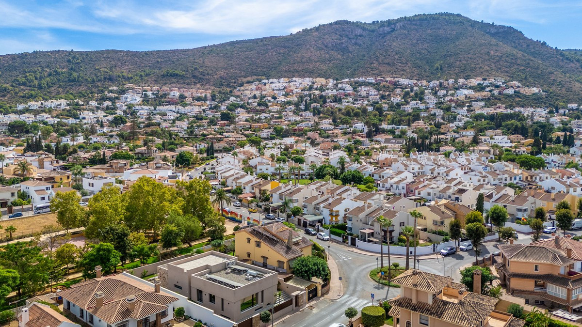 0028cc7123561d6123c79a9f8c2cfa2b - 20