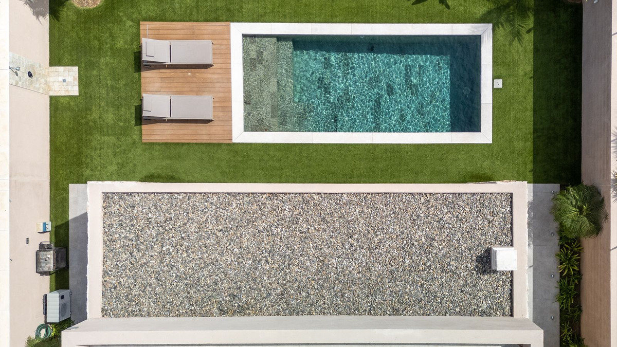 0028cc7123561d6123c79a9f8c2cfa2b - 21