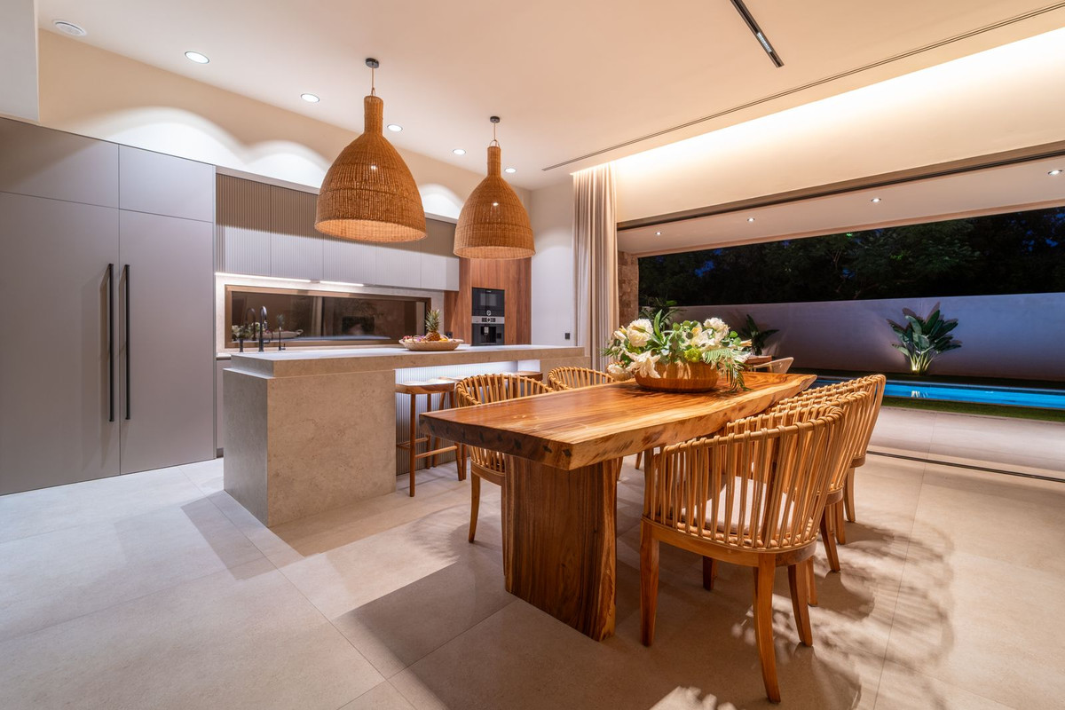 0028cc7123561d6123c79a9f8c2cfa2b - 23