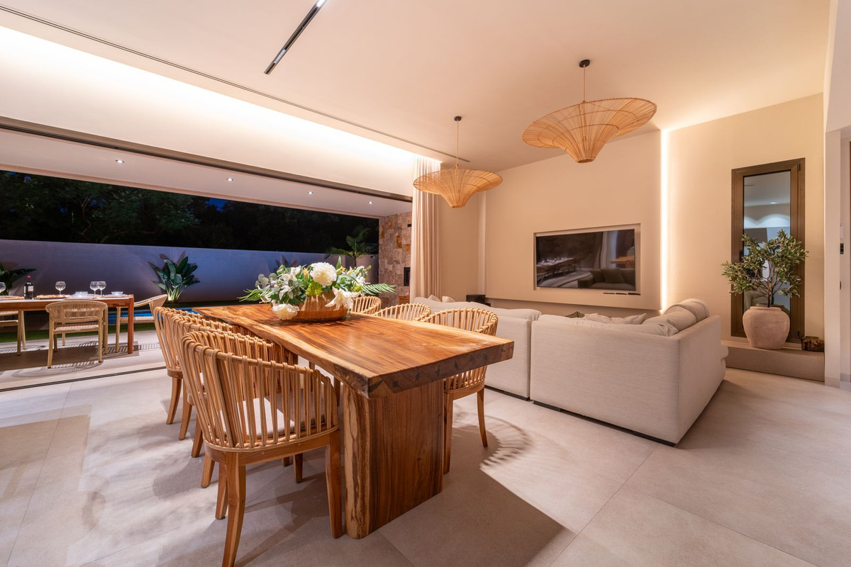 0028cc7123561d6123c79a9f8c2cfa2b - 25