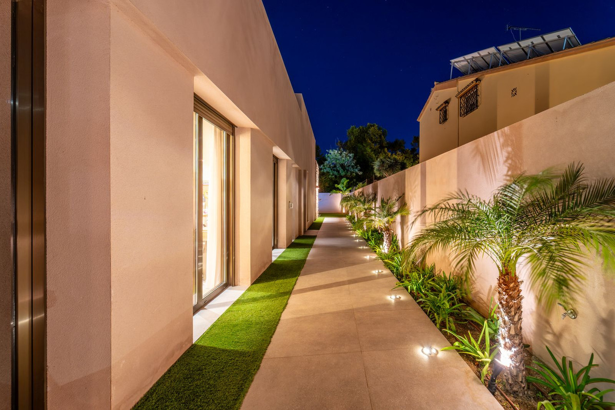 0028cc7123561d6123c79a9f8c2cfa2b - 3