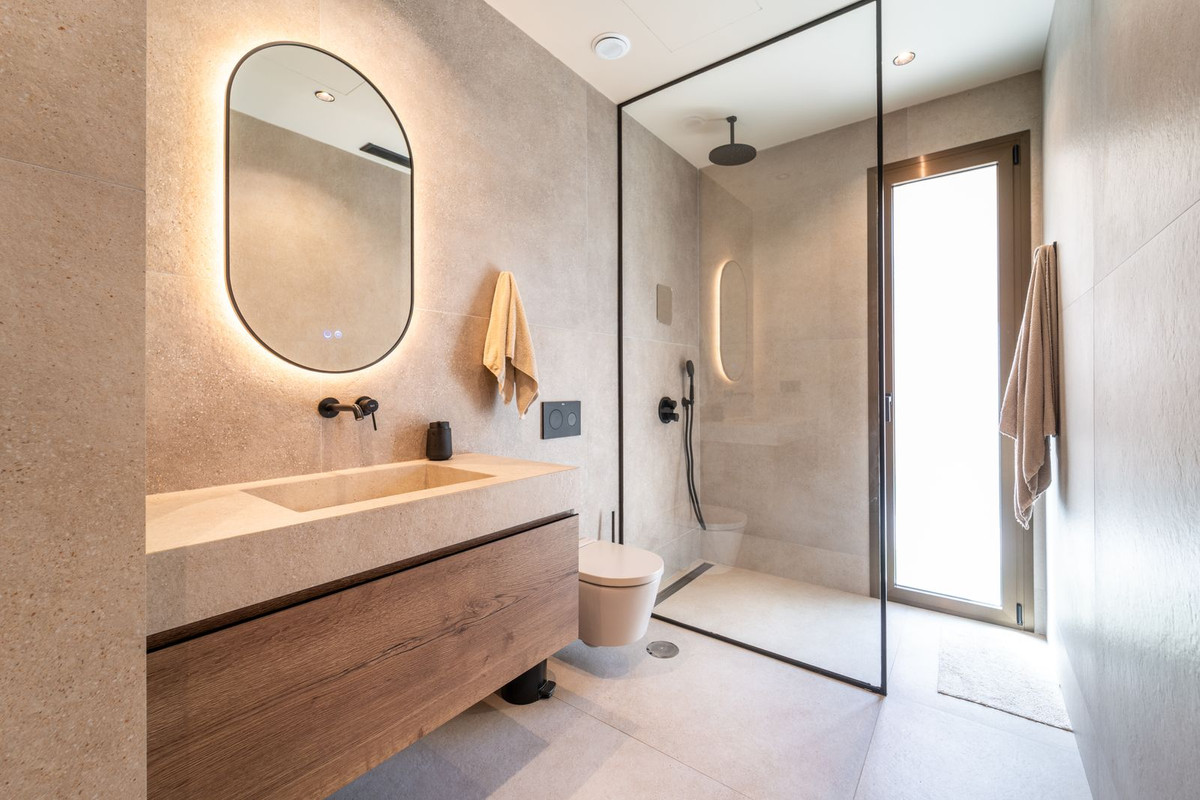 0028cc7123561d6123c79a9f8c2cfa2b - 34