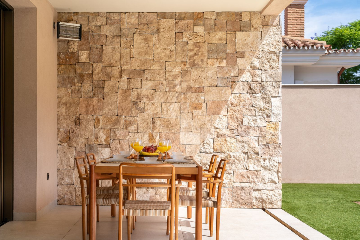 0028cc7123561d6123c79a9f8c2cfa2b - 41