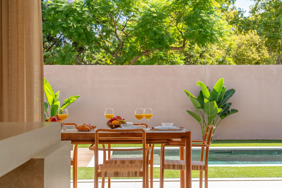 0028cc7123561d6123c79a9f8c2cfa2b - 52