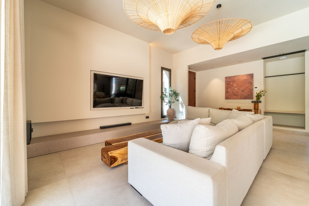 0028cc7123561d6123c79a9f8c2cfa2b - 57