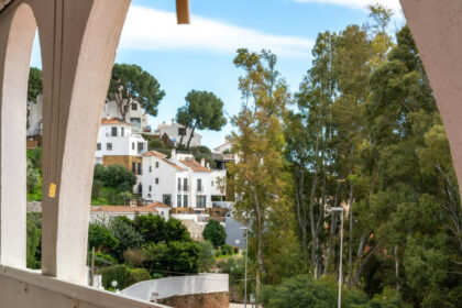 0064d251530b35bfe2cfb42d2a102159 - 17