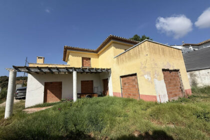 00bfbd591706a06a424f90420792cec8 - 1