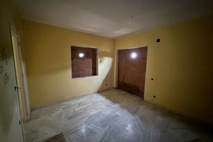 00bfbd591706a06a424f90420792cec8 - 12