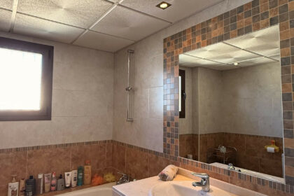 01fb57480c8b4233813fa74802e35465 - 12