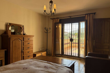 01fb57480c8b4233813fa74802e35465 - 14