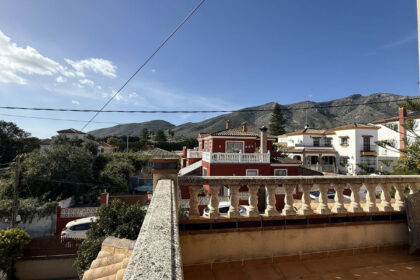 01fb57480c8b4233813fa74802e35465 - 19