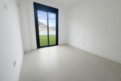 022a89af18ba4db63effeebb8e53ed65 - 18