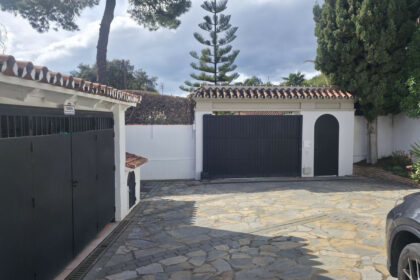 0253cc3e5c38e47f4ba355d546d37e91 - 24