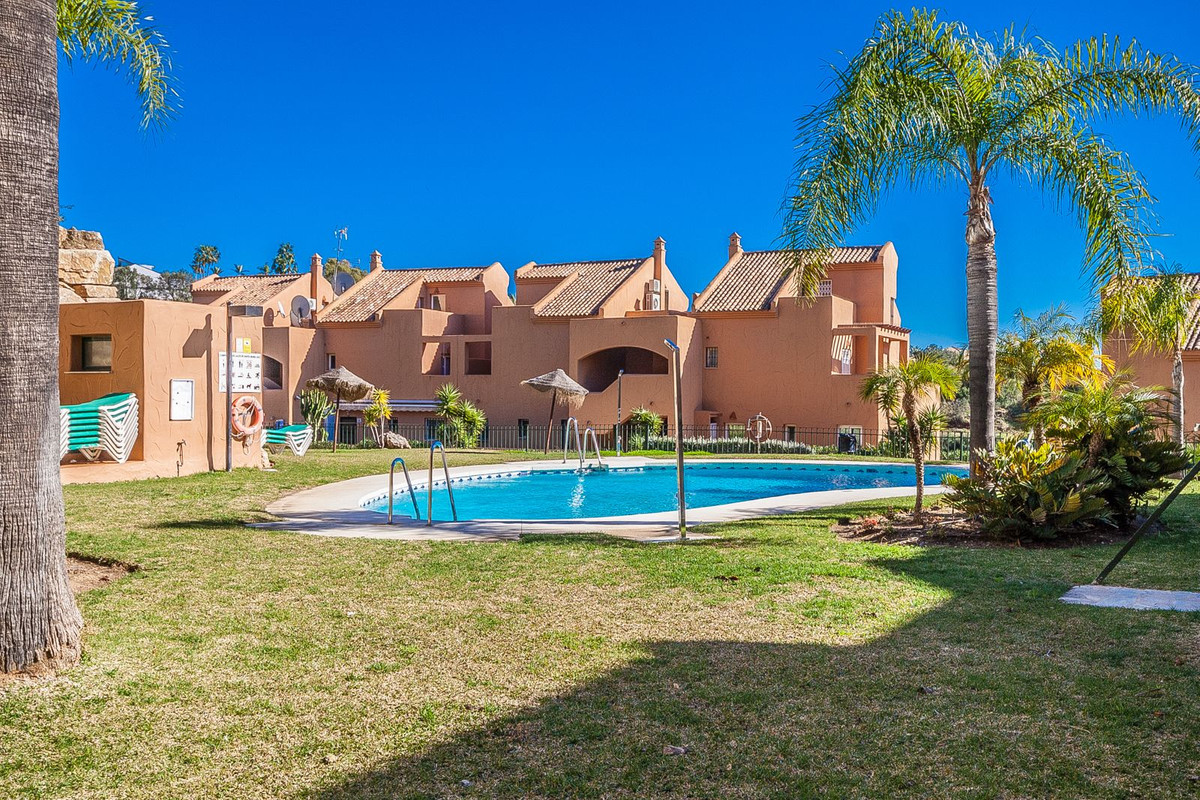 030ab3017296d4fb7bc529db58b22711 - 19