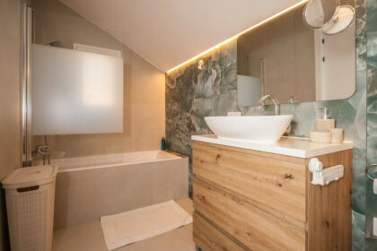 030ab3017296d4fb7bc529db58b22711 - 7