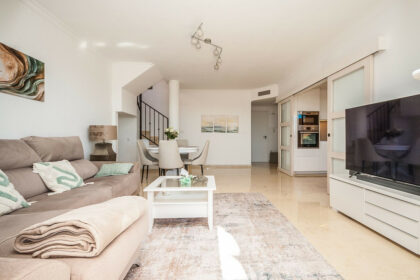 030ab3017296d4fb7bc529db58b22711 - 8