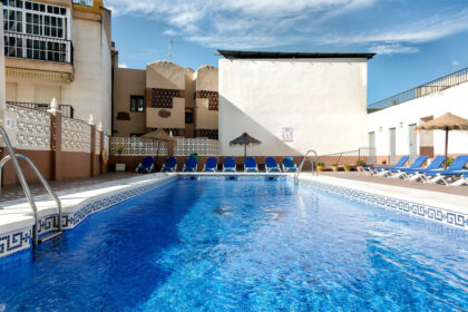 0319a626e34cab7a4261a878f3500f95 - 3