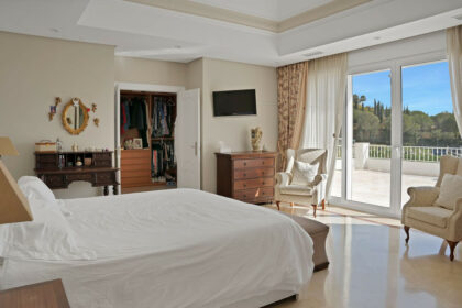 03c315c47e73c1707b6fbe5faf8e6015 - 24