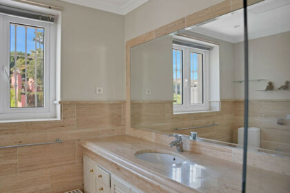 03c315c47e73c1707b6fbe5faf8e6015 - 35