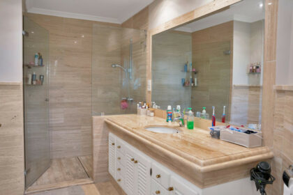 03c315c47e73c1707b6fbe5faf8e6015 - 40