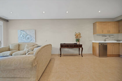 03c315c47e73c1707b6fbe5faf8e6015 - 44