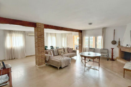 03cc181aa6caa3fb417222cdd449bc99 - 10