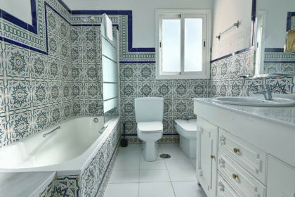 03cc181aa6caa3fb417222cdd449bc99 - 18