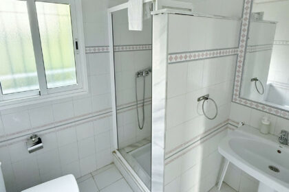 03cc181aa6caa3fb417222cdd449bc99 - 23