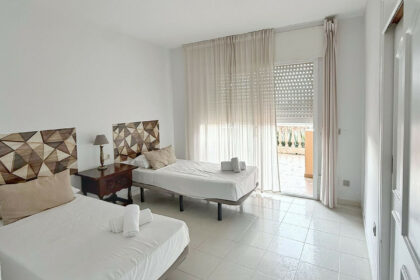 03cc181aa6caa3fb417222cdd449bc99 - 24