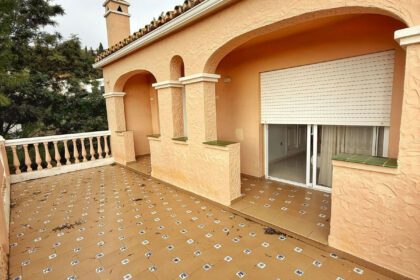 03cc181aa6caa3fb417222cdd449bc99 - 26