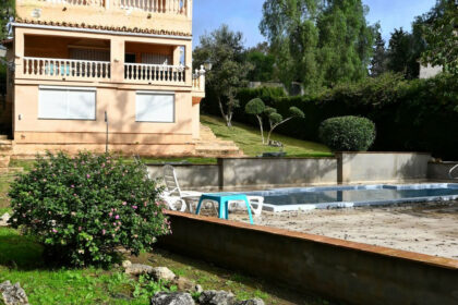 03cc181aa6caa3fb417222cdd449bc99 - 28