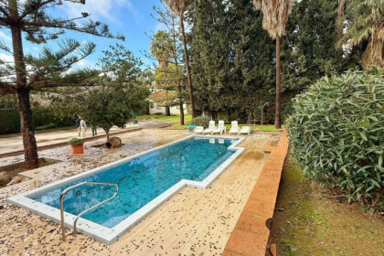 03cc181aa6caa3fb417222cdd449bc99 - 8