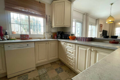 0412d4bb23075f6fa216459272827bbd - 22