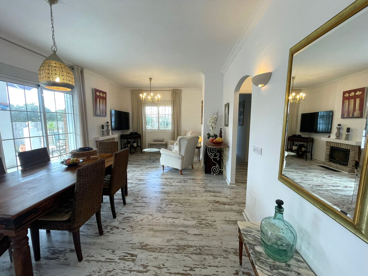 0412d4bb23075f6fa216459272827bbd - 25