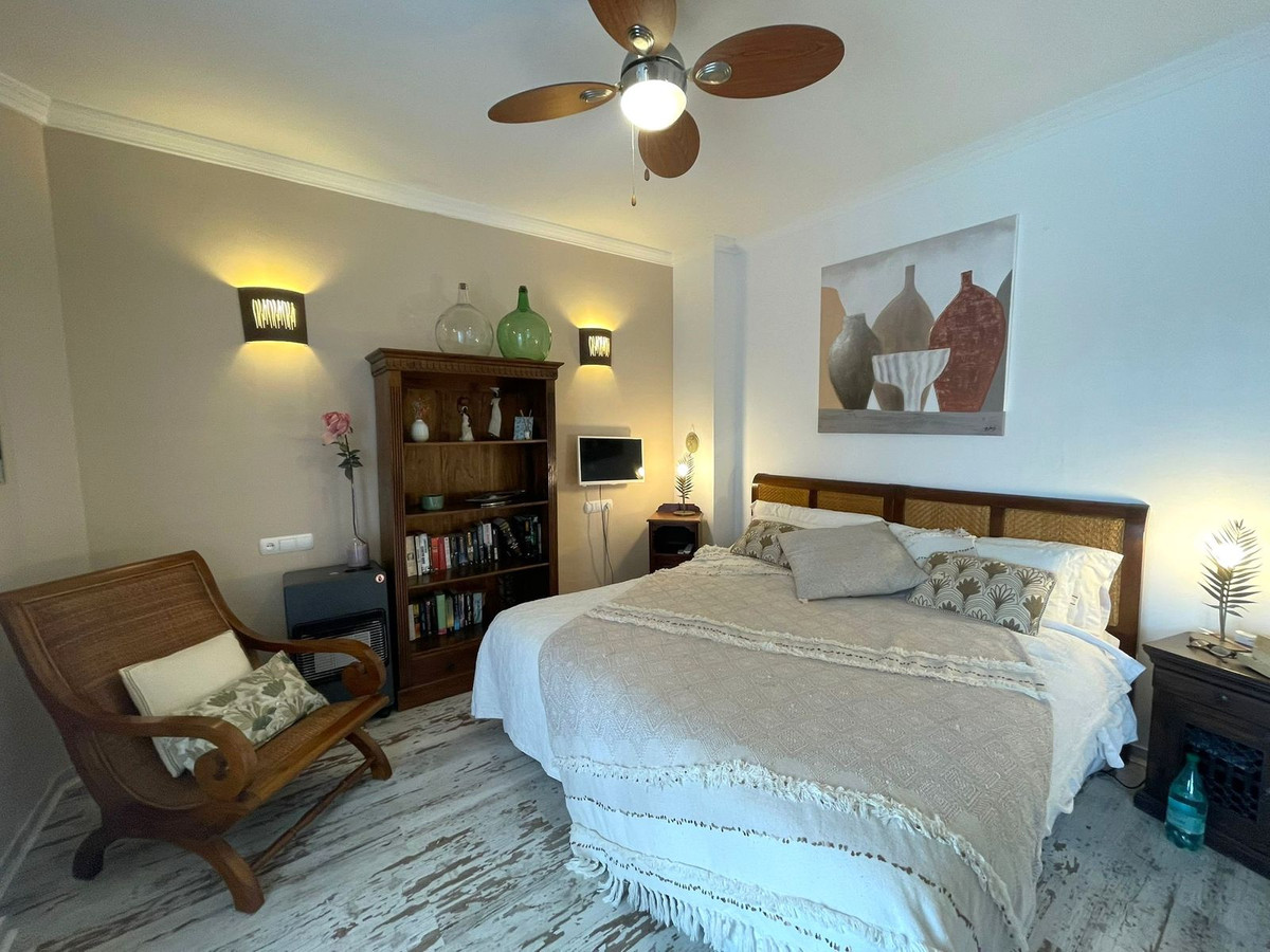 0412d4bb23075f6fa216459272827bbd - 36