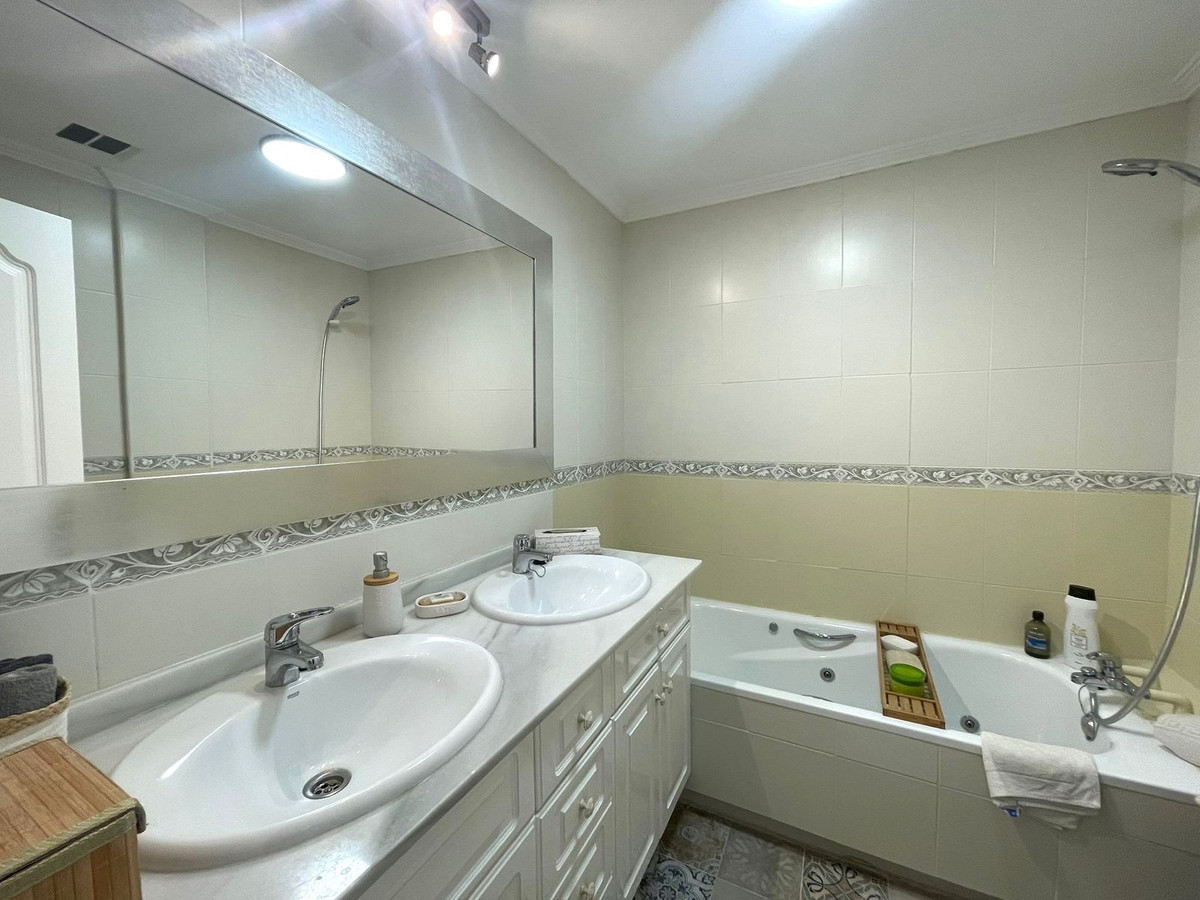 0412d4bb23075f6fa216459272827bbd - 40