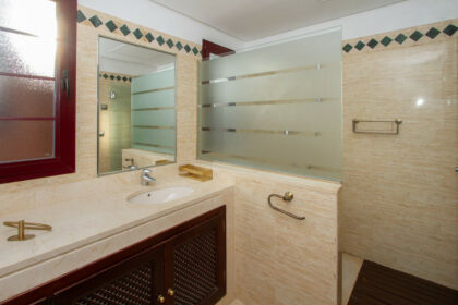 048af65217b845dd48572c0f860d6ce7 - 15