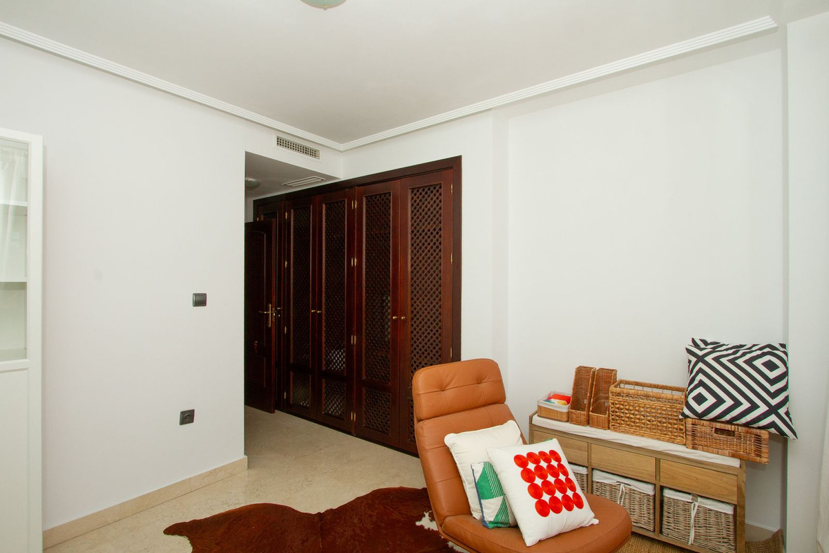 048af65217b845dd48572c0f860d6ce7 - 16