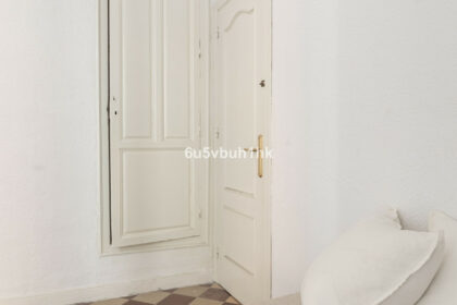 054c3682d41ea59fbdec92094fc15b7d - 19