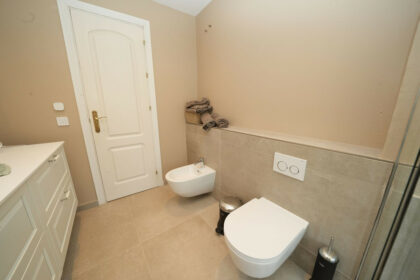 068d2b9c57e2a3fc578ad2461d9fb9a6 - 17