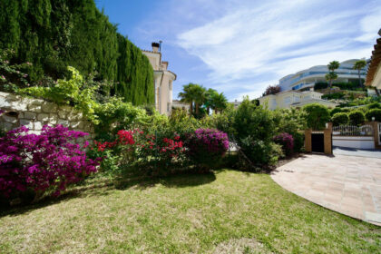 068d2b9c57e2a3fc578ad2461d9fb9a6 - 25