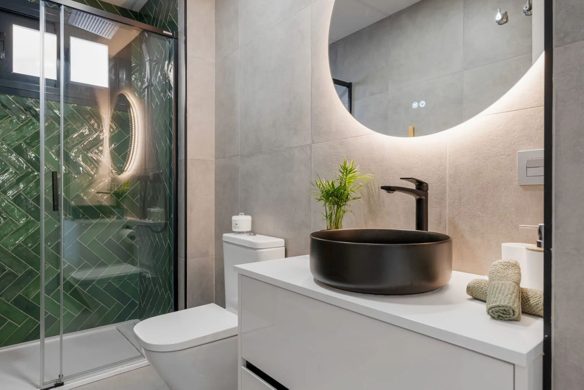 077b44d04a5c3e5d2d0ef129e9597f7a - 10