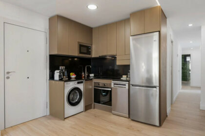 077b44d04a5c3e5d2d0ef129e9597f7a - 13