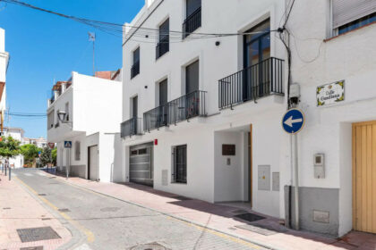 077b44d04a5c3e5d2d0ef129e9597f7a - 16