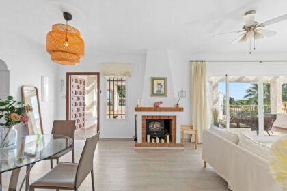 07cc73c077017100cf6dd1a40e663235 - 11