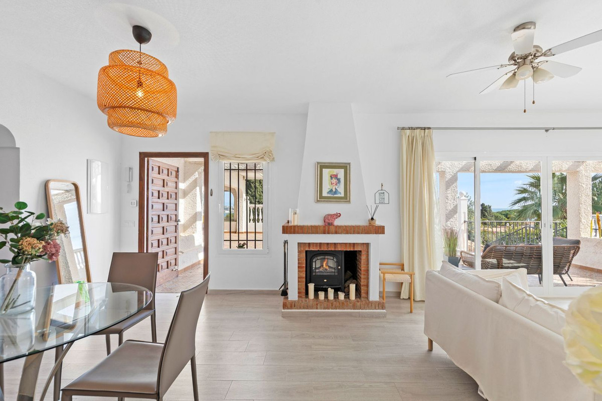 07cc73c077017100cf6dd1a40e663235 - 11